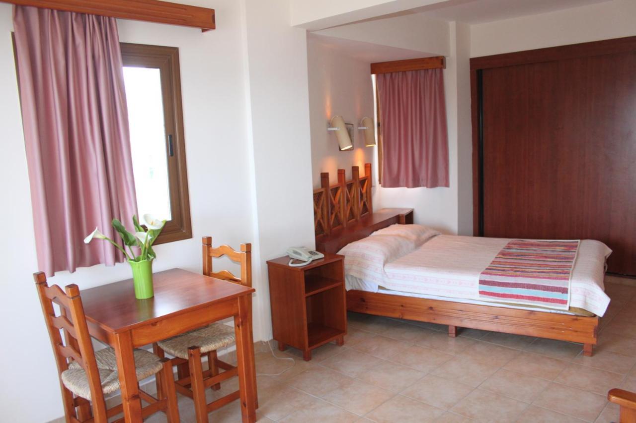 Topset Hotel Agios Georgios  المظهر الخارجي الصورة