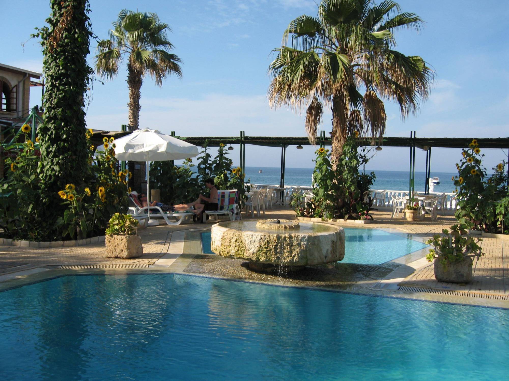 Topset Hotel Agios Georgios  المظهر الخارجي الصورة